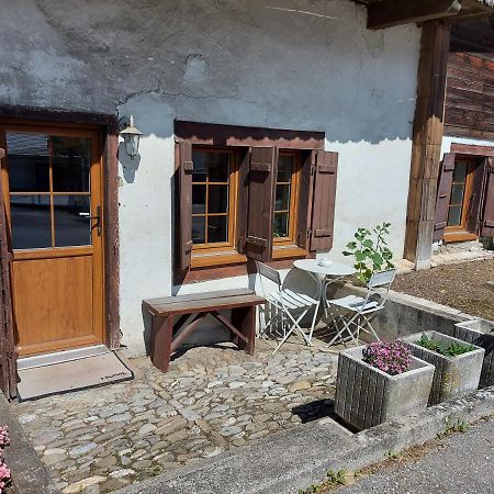 Appartement Voute En Gruyere Dans L'Intyamon Enney Exterior photo