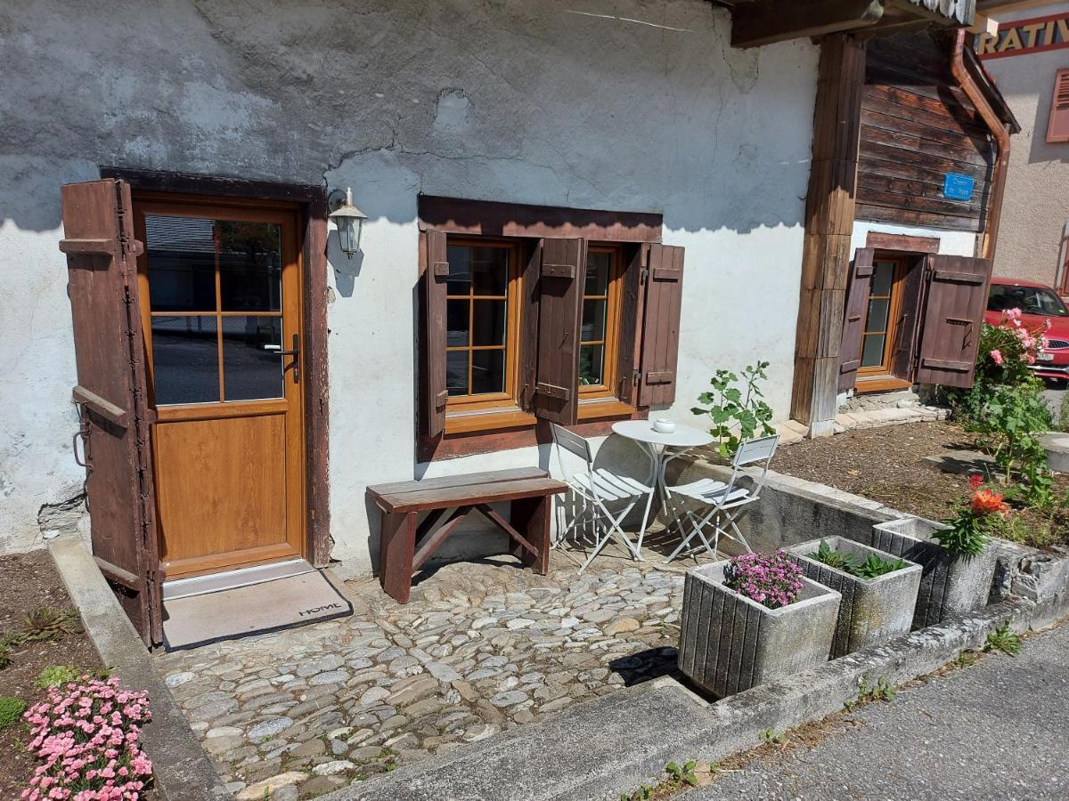 Appartement Voute En Gruyere Dans L'Intyamon Enney Exterior photo