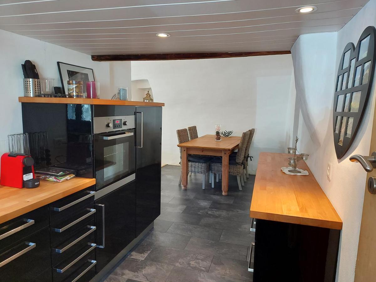 Appartement Voute En Gruyere Dans L'Intyamon Enney Exterior photo