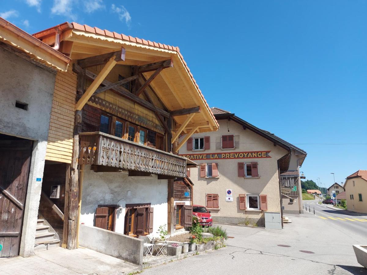 Appartement Voute En Gruyere Dans L'Intyamon Enney Exterior photo